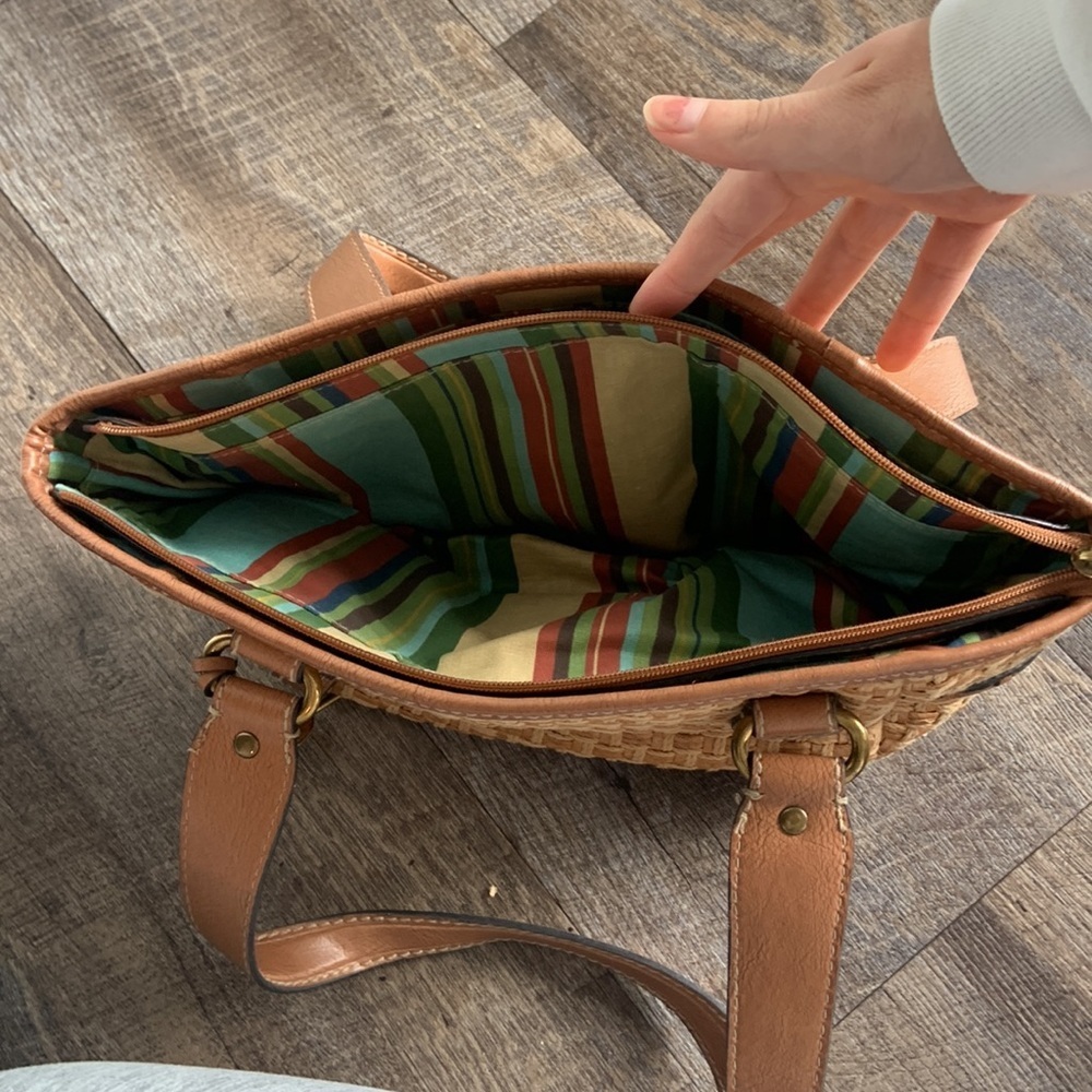Fossil Vintage Tan Basket Woven Leather Shoulder Bag - Picture 14 of 14